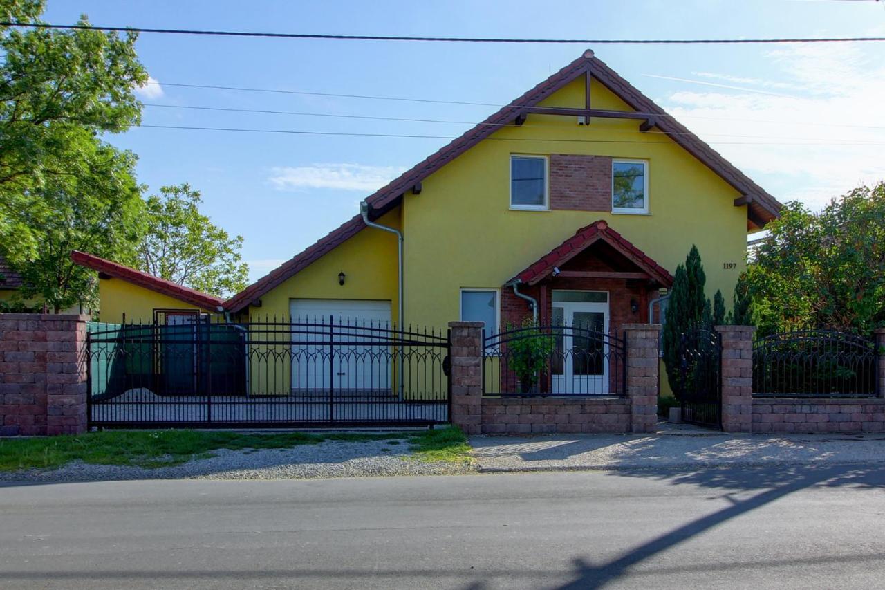 Apartments Novy Zivot エクステリア 写真